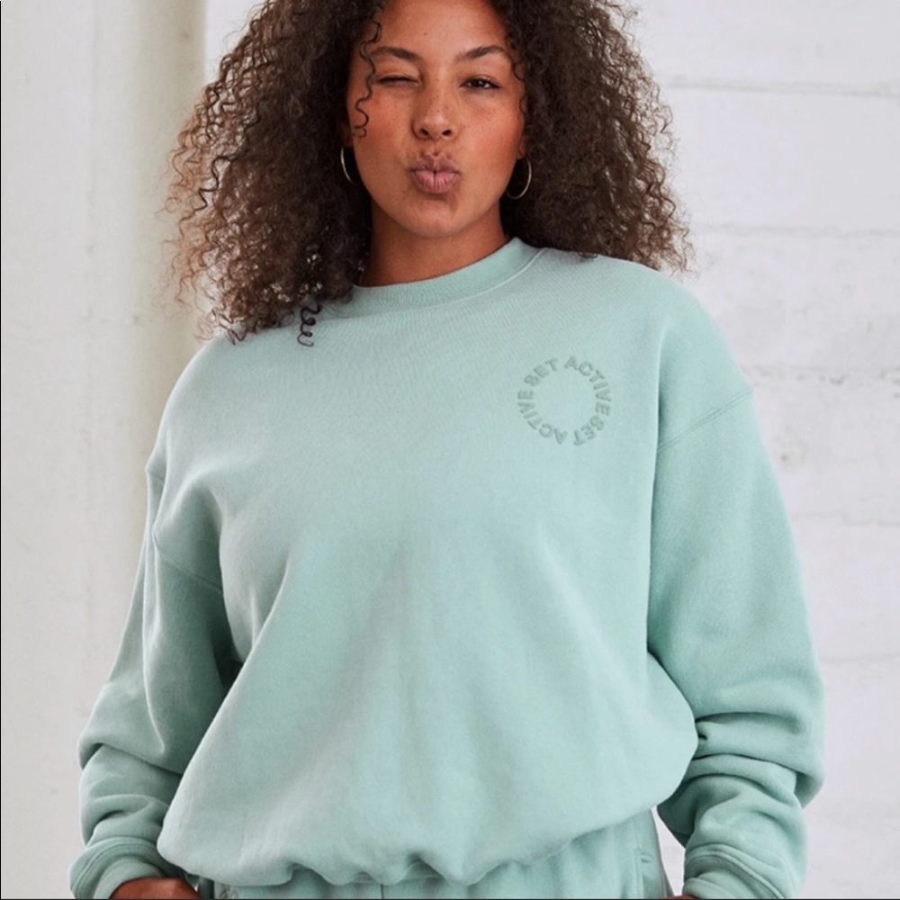 SET ACTIVE CREWNECK - GEM